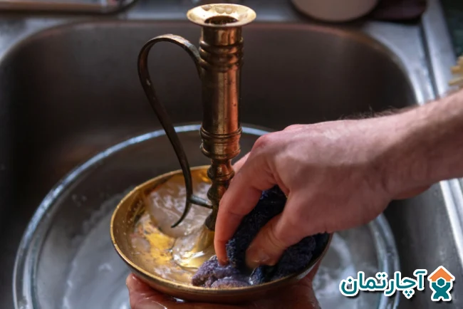 برق انداختن ظروف برنجی با سرکه